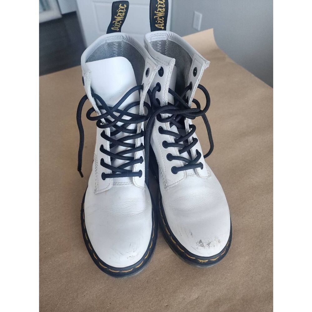 Dr. Martens White Patent Leather Lace Up Boots Women Sz 7 - Picture 2 of 7